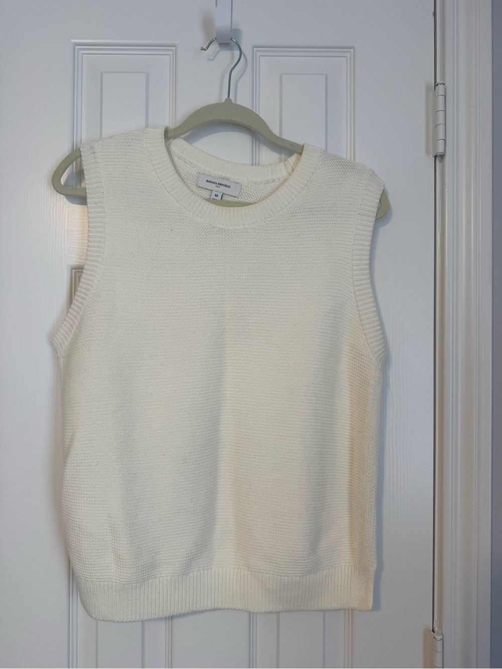 Banana Republic Ivory Knit Sleeveless Sweater Vest